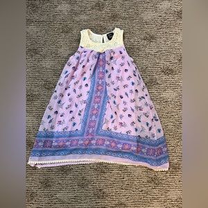 Floral top with lace